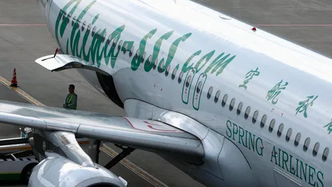 ชิดในหน่อยพี่! สายการบินจีนคิดจะทำที่นั่งแบบยืนล้วน