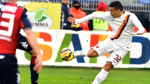 'หมาป่า' บุกกัด 'ชาวเกาะ' 2-1 ตามม้าลาย7 แต้ม