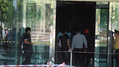 วสท.ตรวจสภาพตึก SCB ไฟไหม้ สั่งปิดชั้น 1-11 คาดรู้ผล 2-3 วัน