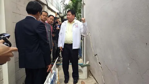 ศธ. รุดตรวจ ร.ร.ฮั่วเคี้ยวฯ ยันไม่เปิดเรียนจนกว่าจะปลอดภัย