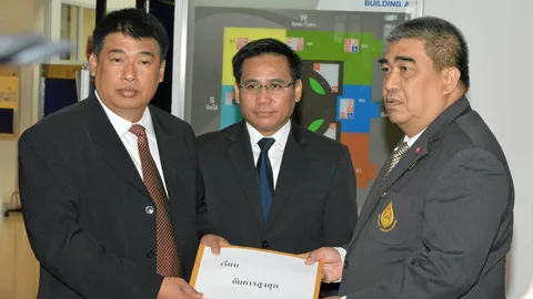 อีกแล้ว! ทนายยิ่งลักษณ์ ดิ้น ยื่นหนังสือขอความเป็นธรรม