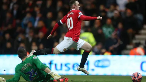 โค้ชเปรสตัน ยืนยัน 'รูนีย์' ไม่ได้พุ่งล้ม