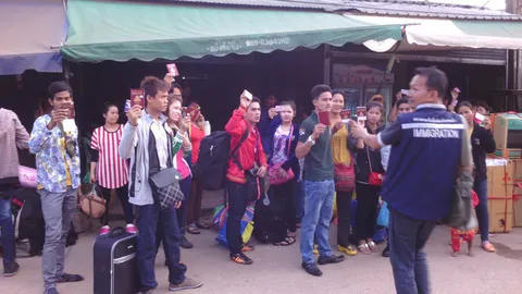 จับ 22 แรงงานเถื่อนเขมร! หนีเข้าไทยซุกตลาดโรงเกลือ