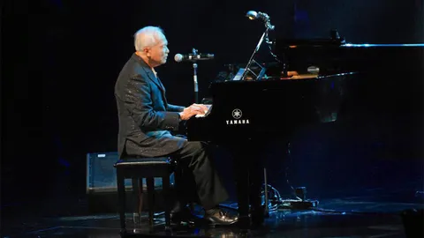 "ป๋าเปรม" คืนเวทีคอนเสิร์ตการกุศล ตอบแทนคุณแผ่นดิน