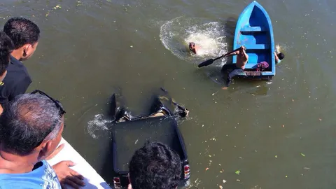 ปิกอัพทพ.ตกสะพาน! จมน้ำตาย1 หนีรอดได้3