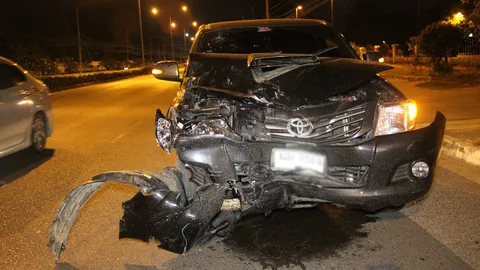 เก๋งถูกชน รถพังยับ เชื่อรอดตาย ปาฏิหาริย์เหรียญเสด็จเตี่ยคุ้มครอง