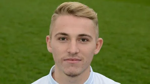 ชมคลิปดาวรุ่งเรดดิง ซัดไกลครึ่งสนาม เกมเยาวชนเมืองผู้ดี  