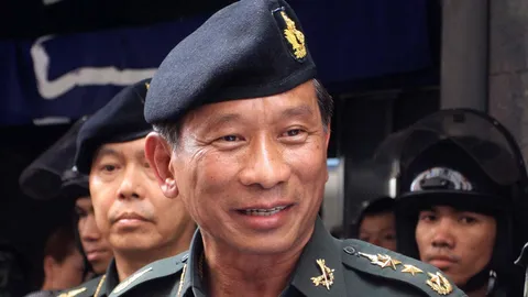 พาณิชย์ทุบโต๊ะไล่ออก 3 บิ๊ก เด้งรับมติ ป.ป.ช.ชี้มูลเอี่ยวทุจริตขายข้าวแบบจีทูจี