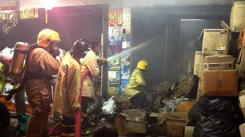  ไฟไหม้ร้านหมูยอเมืองอุบลฯ กลางดึก