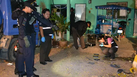 โยนระเบิดลูกเกลี้ยง! ผัวขาเละ เมียกำลังท้อง เจ็บสาหัส 