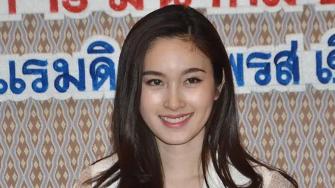 ธุรกิจความงามรุ่ง ‘ปอย ตรีชฎา’ ลงเรียนต่อสาขาเทคโนฯ เครื่องสำอาง
