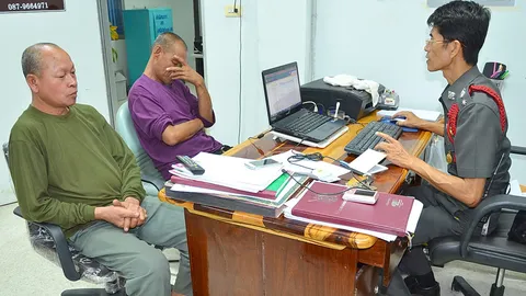 จับสึก2เจ้าอาวาสวัดโคราช ย่องเที่ยวราตรี เมาแอ๋ซิ่งเก๋งตกถนน