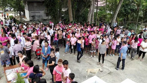 อาลัยครั้งสุดท้าย! แต่งชมพูงานฌาปนกิจศพ ด.ช.13 ตามใบสั่ง