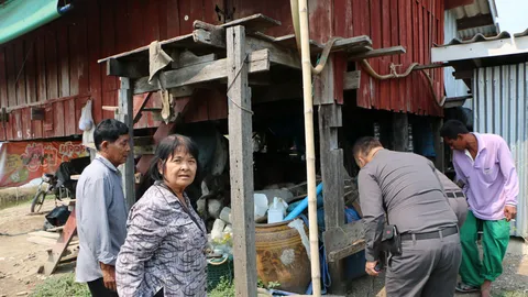 สลด! ตาวัย 73 พลัดตกกระต๊อบ กระแทกกองไม้ดับ