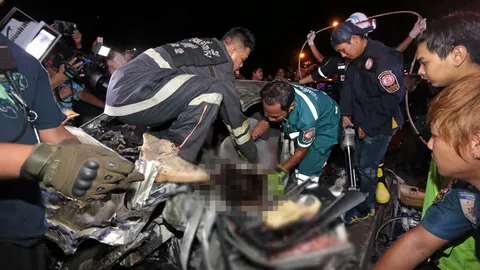 ‘5นศ.’ควบเก๋งพุ่งปะทะชนปิกอัพดับ2