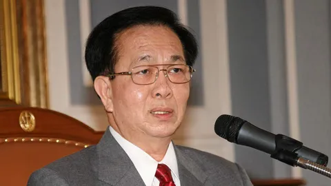 ศาล ปค.ให้สิทธิ์ 'หัสวุฒิ' โต้แย้งคำสั่งพักงานได้ ภายใน 90 วัน 