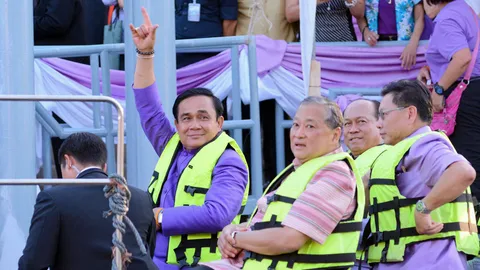 พาชมคลอง