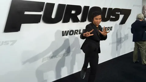 ยิ่งใหญ่อลังการ จา พนม เท่ระเบิด ร่วมเปิดตัว ฟาสต์ 7 ที่สหรัฐฯ (ชมคลิป)