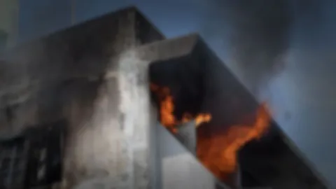 ไฟไหม้ รง.ผลิตกระเป๋าภายใน ซ.ประชาอุทิศ 33 ไร้เจ็บ 