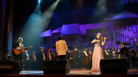 อิ่มบุญกับคอนเสิร์ตการกุศล “ไหมไทย สิรินธร”