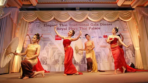 ย้อนยุคเพื่อสตรีและเด็กด้อยโอกาส