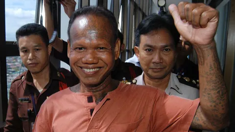 ปล่อยตัว 'เณรแอ' พ้นคุก ลั่นทำ 'คุณไสย' ต่อ (ชมคลิป)