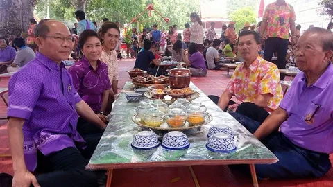 ชาวบ้านบางมะฝ่อ จัดงานบุญเลี้ยงข้าวแช่ อีกสีสันของสงกรานต์ปากน้ำโพ 