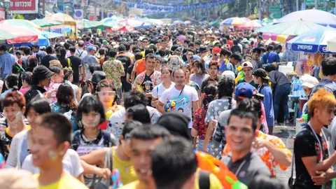 จับแล้ว 2 เล่นน้ำอุจาด ลุยเอาผิดฝรั่งโชว์ของลับที่ข้าวสาร