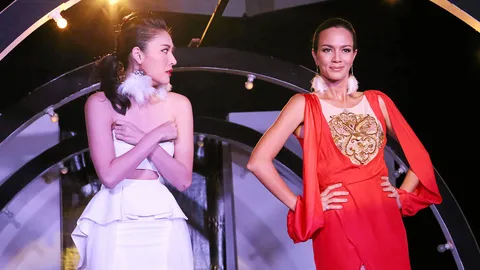 ‘แตงโม’ จุกโผล่กลางแคตวอล์ก