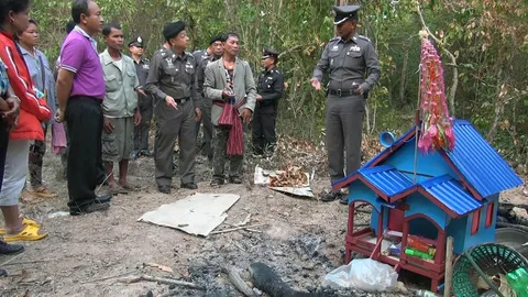 เลียนแบบ 'แม่นาค' แฉแก๊งลักศพ เจาะกะโหลกเอาไปทำ 'ปั้นเหน่ง' (ชมคลิป)