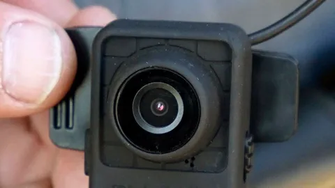 กล้องถ่ายวีดีโอ แบบไร้แบตเตอรี่