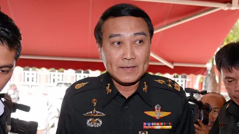 บิ๊กโด่ง ปัด ไม่รู้ข่าวตั้ง กมธ.ยกร่างสำรองฯ ยัน คสช.ติดตามตลอด
