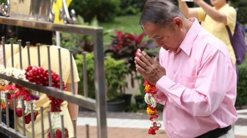 ด้วยหัวใจที่ภักดี