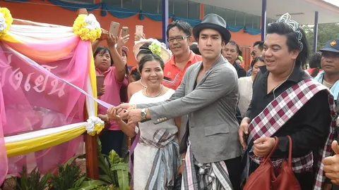 ใจบุญ! 'ณเดชน์' ควงแม่ เปิดอาคาร ร.ร.อุดรฯ ที่มอบทุนสร้างร่วมล้าน