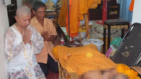 สุนัขแสนรู้! นอนเฝ้าศพรองเจ้าอาวาสมรณภาพ