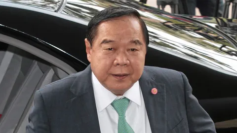 "บิ๊กป้อม" วอน "ทักษิณ" อย่าพูดกระทบไทย