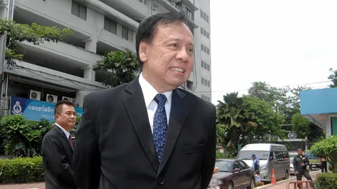 ยกฟ้อง 'พิจิตต-ประเสริฐ' คดีทุจริตซื้อที่จอดรถขยะ (ชมคลิป)