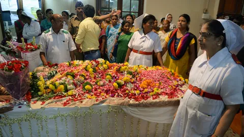 พยาบาลอินเดียเหยื่อข่มขืน สิ้นใจหลังนิทรา 42 ปี