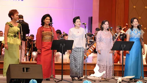 ฉลอง 40 ปี สมาคมภริยาทหารเรือ