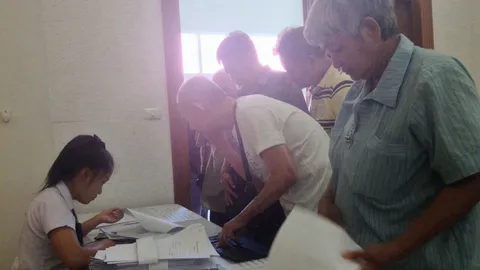 อุบลฯ ต่อสัญญาตัวแทนสลากฯ ขายตามราคา ฝ่าฝืนโทษหนัก (ชมคลิป)