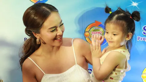 ‘นานา’ บอกอย่าใส่ใจ ‘บีน่า’ พูด ‘เจนี่-กึ้ง’ เป็นแฟนกัน