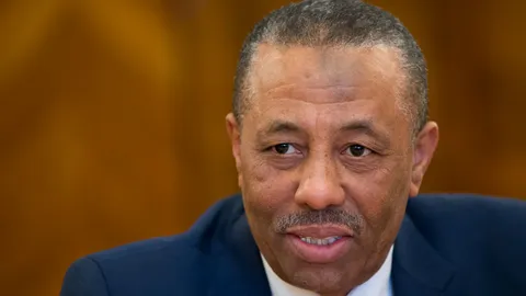 นายกฯ ลิเบียโดนพยายามลอบสังหาร รอดหวุดหวิด !! (ชมคลิป)