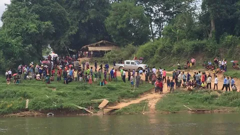 พบแล้ว 1 ศพ นร.หญิง เรือล่มกลางแม่น้ำงึม เวียงจันทน์ (ชมคลิป)