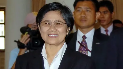 "หญิงแอ๋ว" วอนทุกฝ่ายช่วยกันหาอธิการบดี มวล.ดีและเก่ง