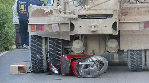 สลด! สิบล้อโม่ปูนถอยเหยียบแม่บ้านทหารเรือดับอนาถ