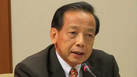 'ประสาร' จี้ ถอนคืนเครื่องราชฯ 'แม้ว'  ซัดตัวทำลายปรองดอง