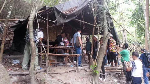 พม่ารวบไทย ขน200 ผู้อพยพ ลอยลำในเขตน่านนํ้า หมายจับค้ามนุษย์อีก4