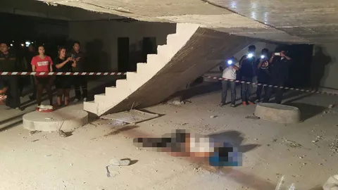 หัวหน้าช่างพลัดตกตึกก่อสร้างคฤหาสน์สูง 4 ชั้นดับ ย่านคลองหลวง