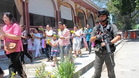 งานวันวิสาขบูชา ร่วมทำบญคึกคัก