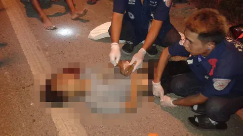  จยย.จอดเก็บเงินกลางถนน เจอกระบะพุ่งชน ตาย 1 เจ็บ 1